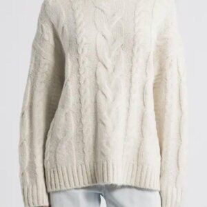 American Eagle Outfitters Women's Cream and White Cableknit Sweater